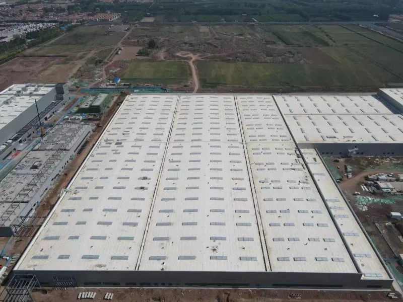 ¿Para qué escenarios es adecuada la construcción de almacenes con estructuras de acero a gran escala?