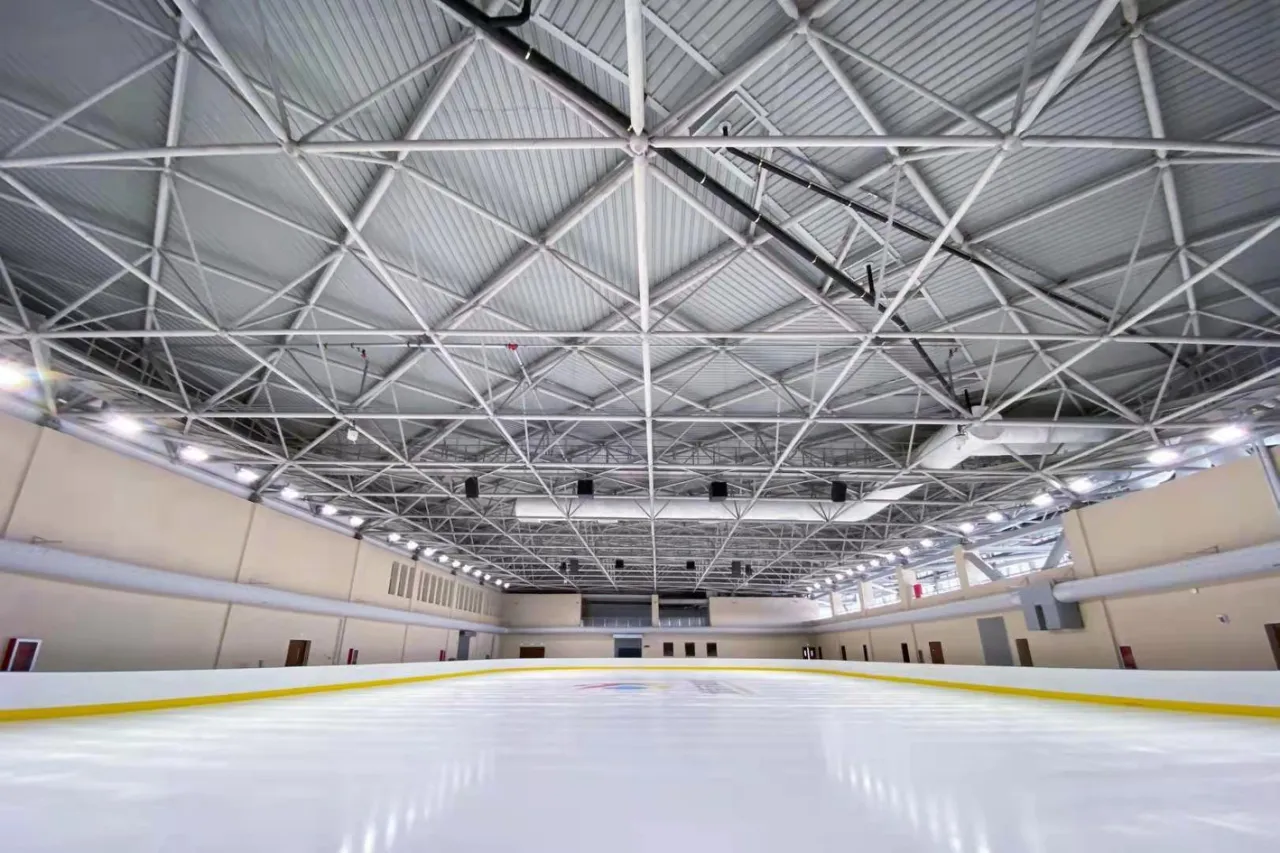 Construcción de acero del pabellón de deportes de hielo