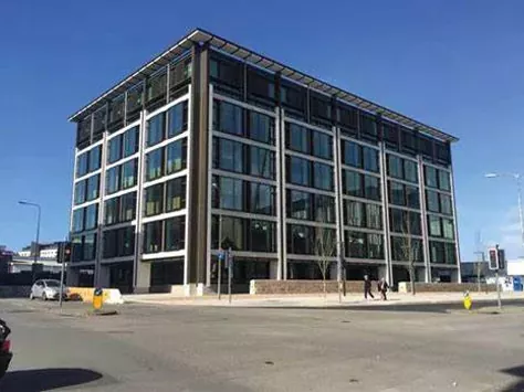 Edificio de oficinas prefabricado con estructura de acero