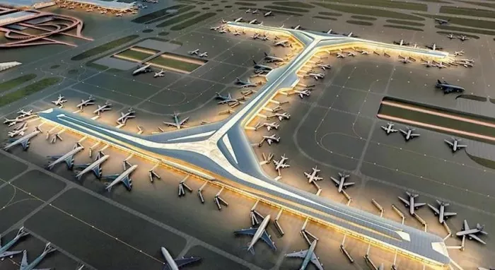 Sala satélite del aeropuerto con estructura de acero