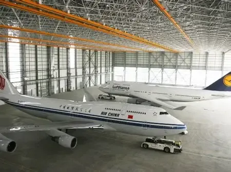 Hangar de mantenimiento de estructuras de acero