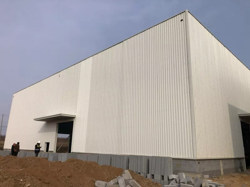 Construcción de taller industrial de acero de dos pisos